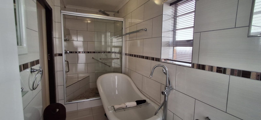 4 Bedroom Property for Sale in Diaz Beach Western Cape